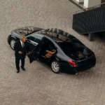 LGA Car Service vs Taxi: Which One Should You Book